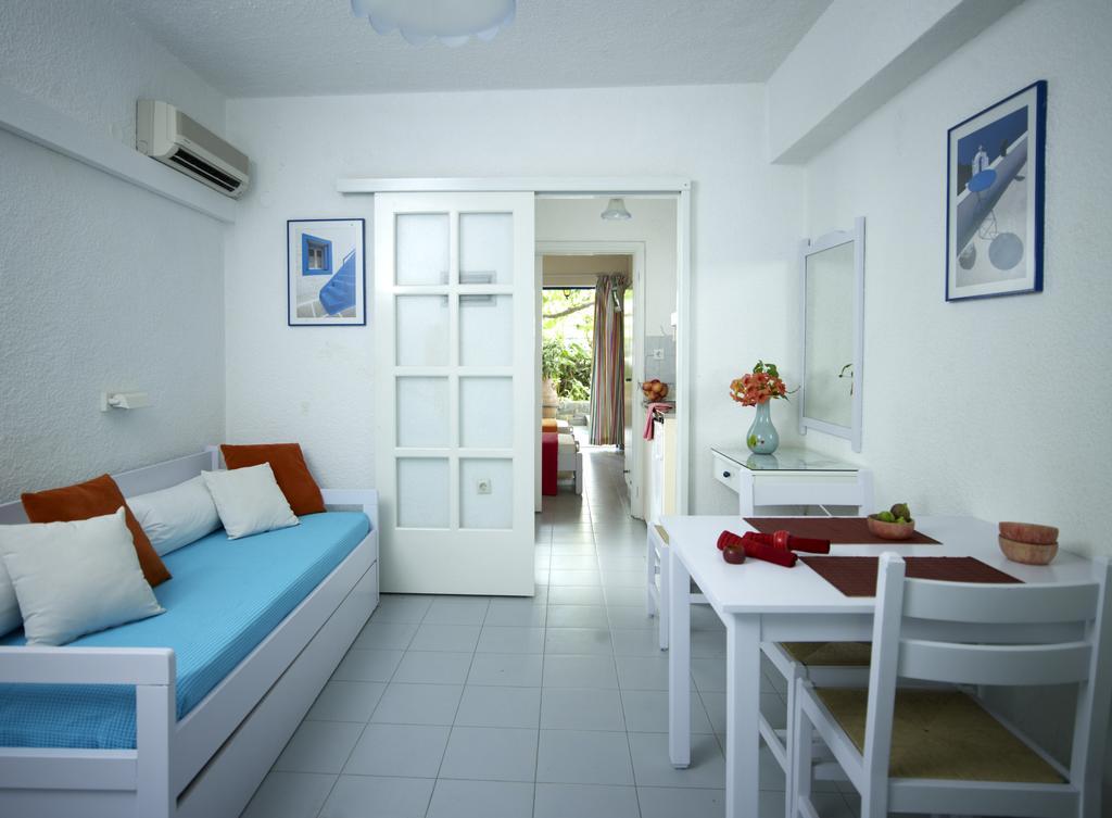 Ninetta'S Studios Poros Town Luaran gambar